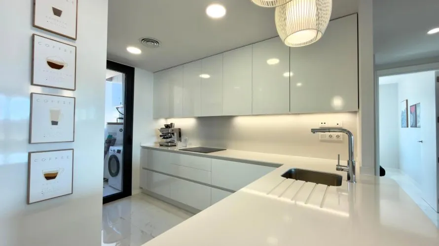 Apartment de 3 chambres à Benidorm, Spain No. 1142
