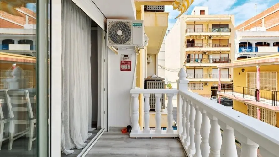 Apartment de 75m² à Torrevieja, Spain No. 1346 № 2