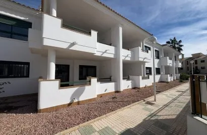 Apartment de 2 chambres à Campoamor, Spain No. 987