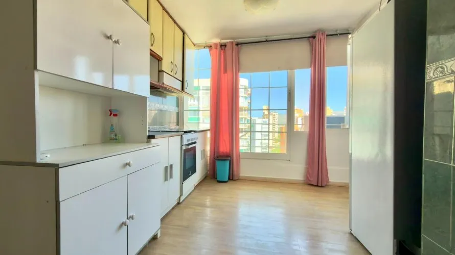 Apartment de 51m² à Benidorm, Spain No. 2385 № 2