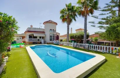 Apartment de 150m² à San Fulgencio, Spain No. 2316