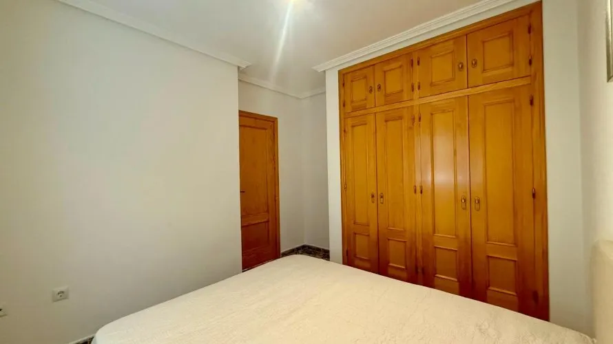 Apartment de 2 chambres à Torrevieja, Spain No. 2335 № 6