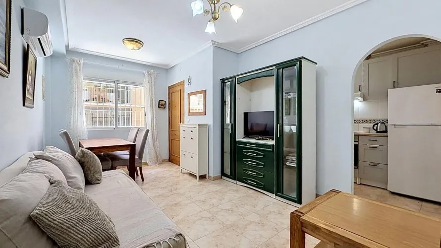 Apartment de 1 chambre à Torrevieja, Spain No. 2440 № 1