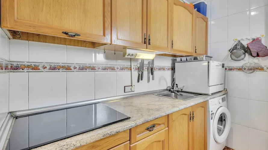 Apartment de 60m² à Torrevieja, Spain No. 2319 № 9