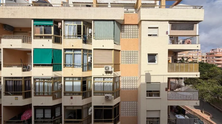 Apartment de 2 chambres à Torrevieja, Spain No. 2417 № 8