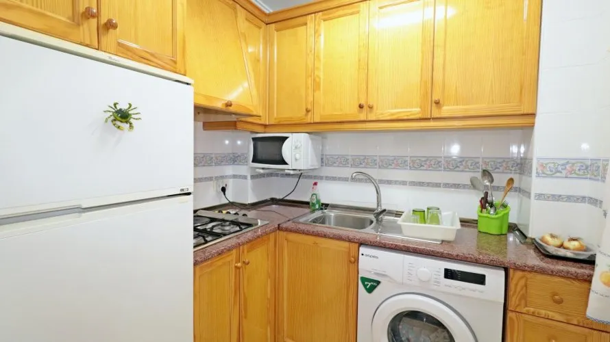 Apartment de 2 chambres à Torrevieja, Spain No. 2484 № 5