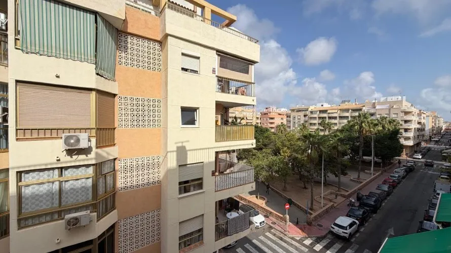 Apartment de 2 chambres à Torrevieja, Spain No. 2417 № 9