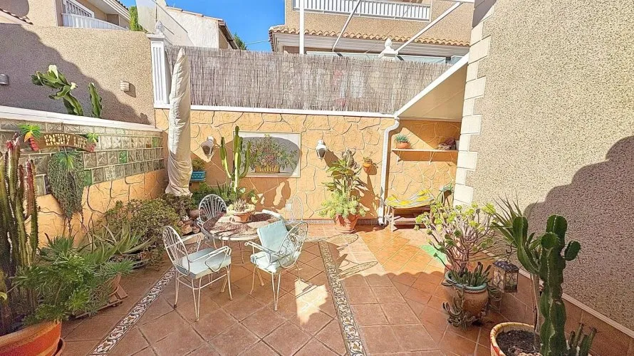 Villa de 2 chambres à Torrevieja, Spain No. 2459 № 20