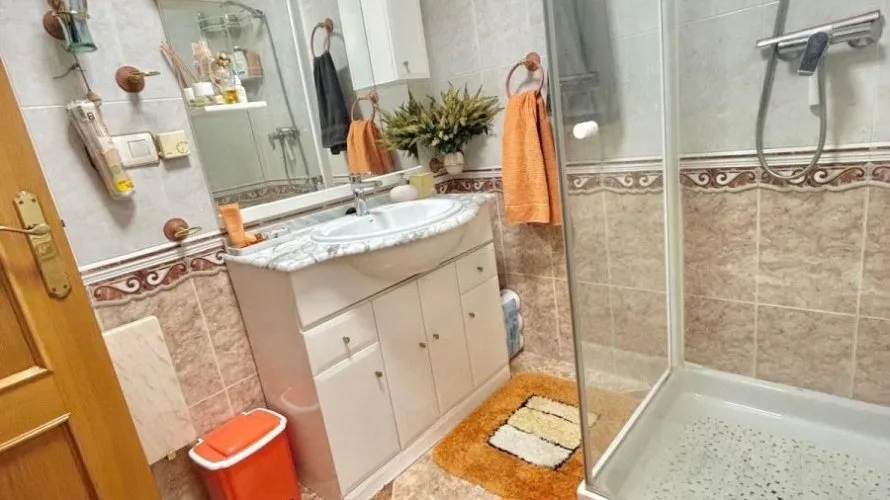 Villa de 2 chambres à Torrevieja, Spain No. 2459 № 4