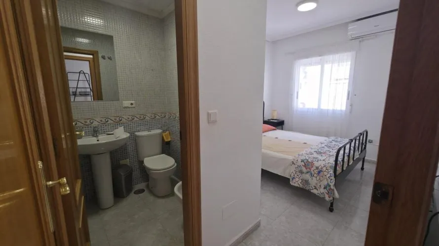 Apartment de 1 chambre à Torrevieja, Spain No. 2380 № 10
