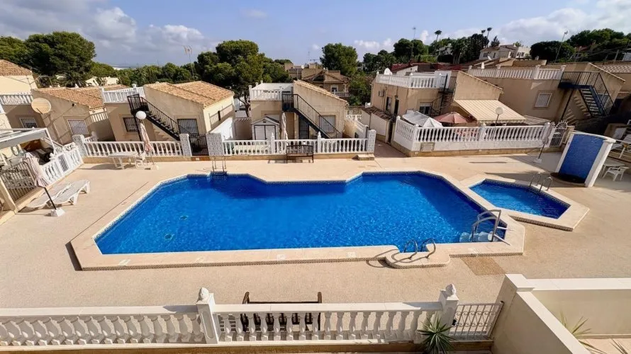 House de 4 chambres à Torrevieja, Spain No. 2420 № 17