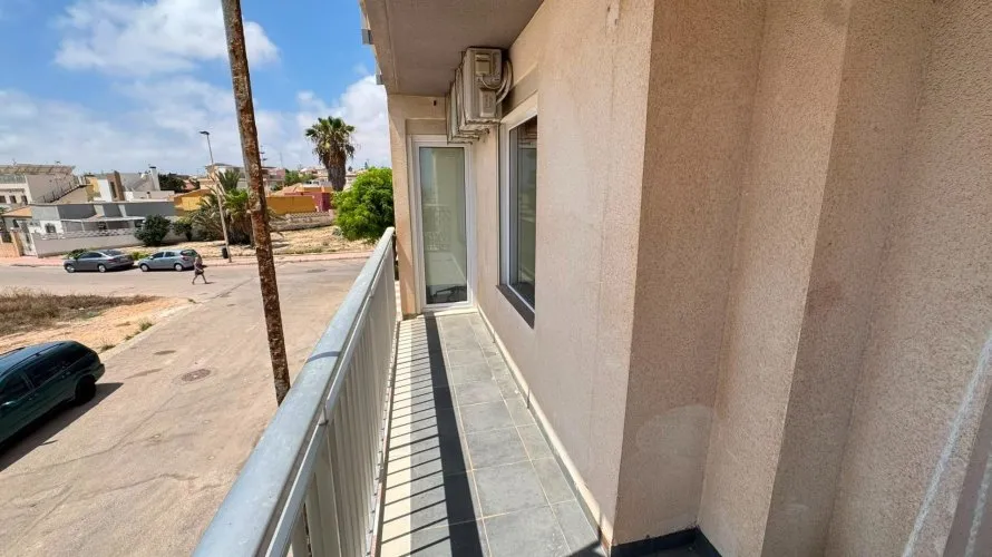 Apartment de 2 chambres à Torrevieja, Spain No. 2409 № 13