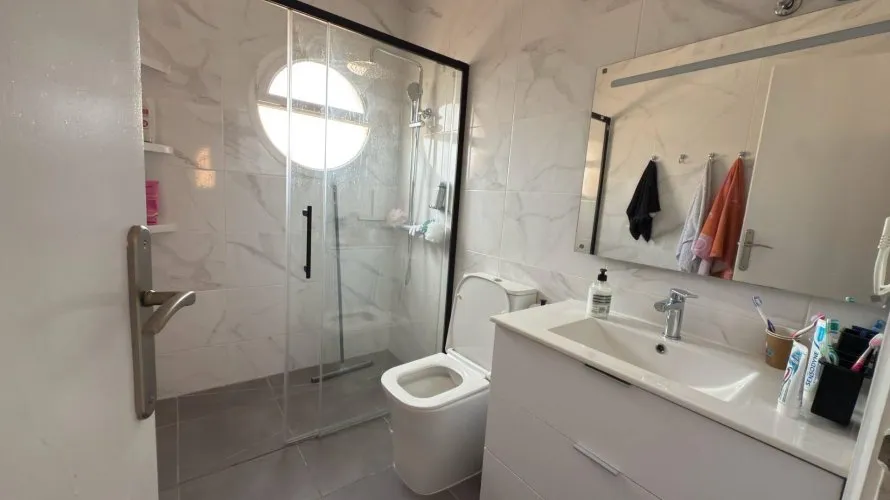 Penthouse de 76m² à Torrevieja, Spain No. 2393