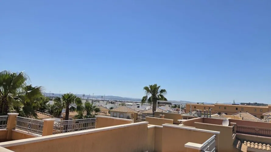 House de 3 chambres à Torrevieja, Spain No. 2494
