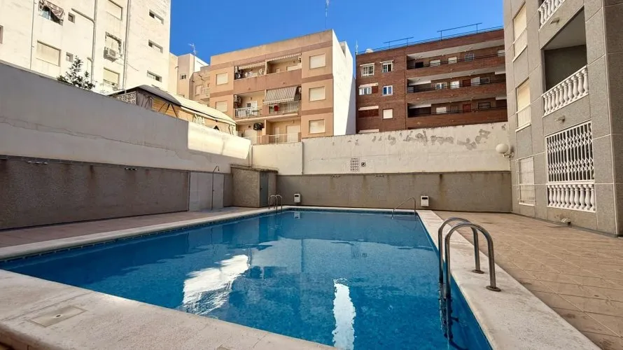 Apartment de 2 chambres à Torrevieja, Spain No. 2635 № 9