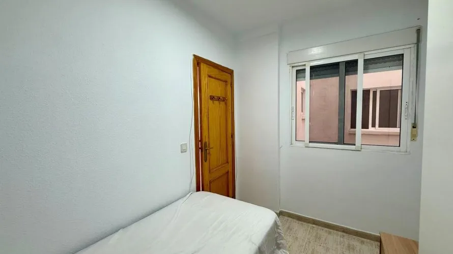 Apartment de 2 chambres à Torrevieja, Spain No. 2635 № 17
