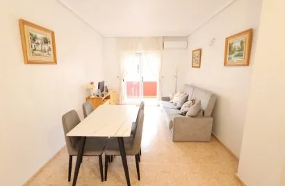 Apartment de 2 chambres à Torrevieja, Spain No. 2606