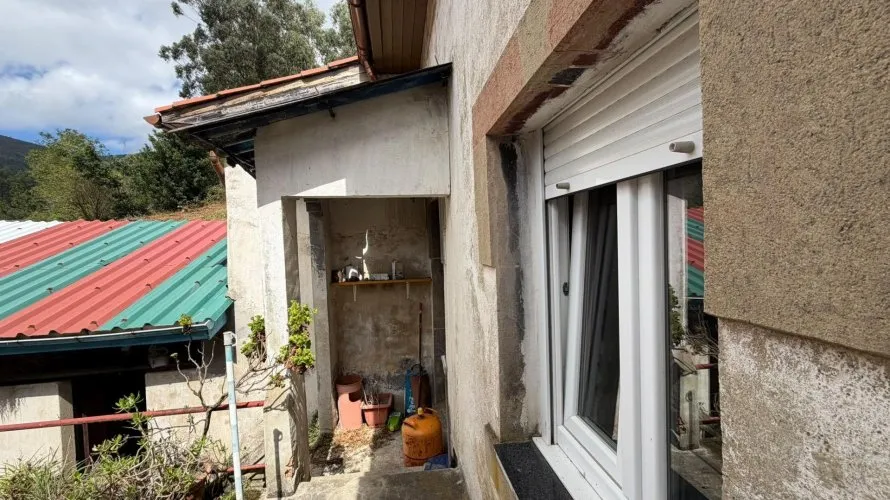 House de 5 chambres à Salas, Spain No. 2634 № 17