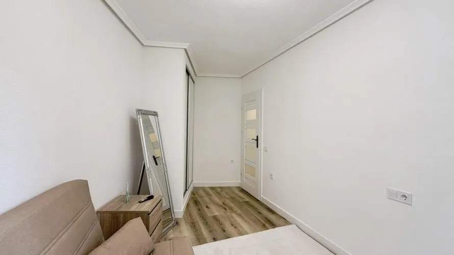 Apartment de 2 chambres à Torrevieja, Spain No. 2502 № 4