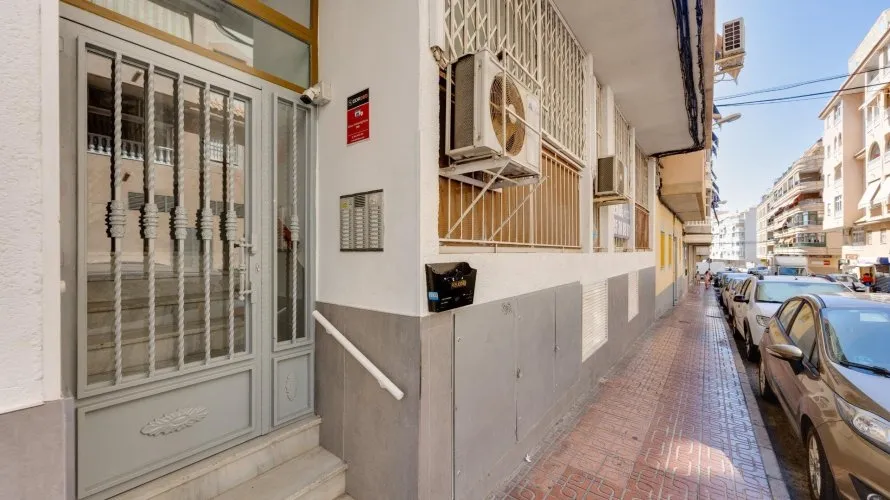 Apartment de 24m² à Torrevieja, Spain No. 2577 № 8