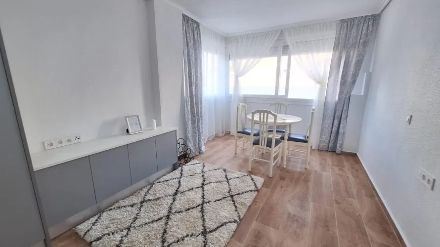 Apartment de 1 chambre à Torrevieja, Spain No. 2642