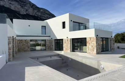 Villa de 310m² à Vejer de la Frontera, Spain No. 2550