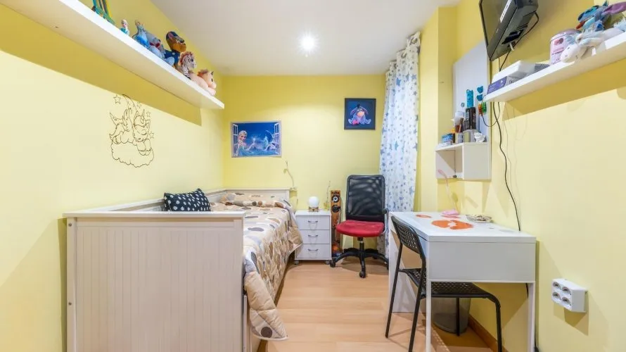 Квартира с 3 спальнями в Аликанте, Испания №938 № 2
