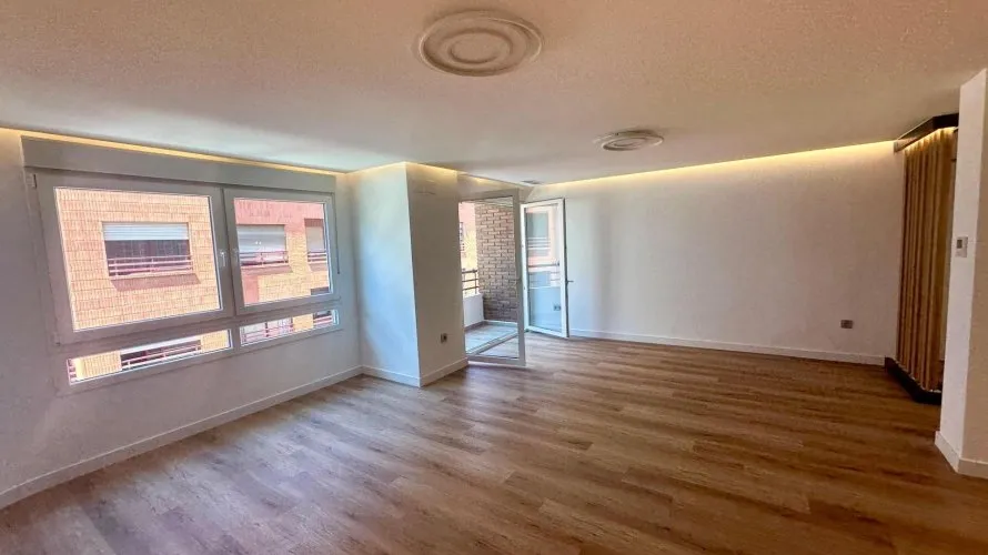 Квартира с 3 спальнями в Аликанте, Испания №1330