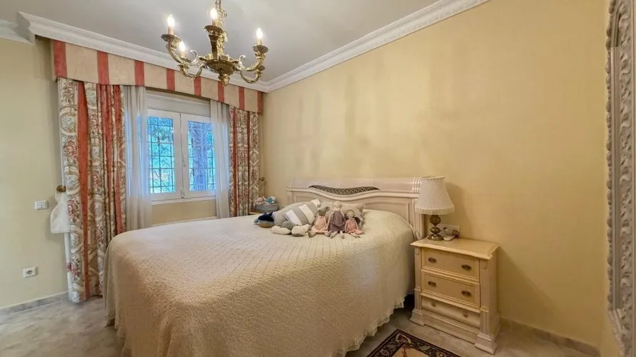 Вилла с 6 спальнями в Рохалес, Испания №2396 № 3