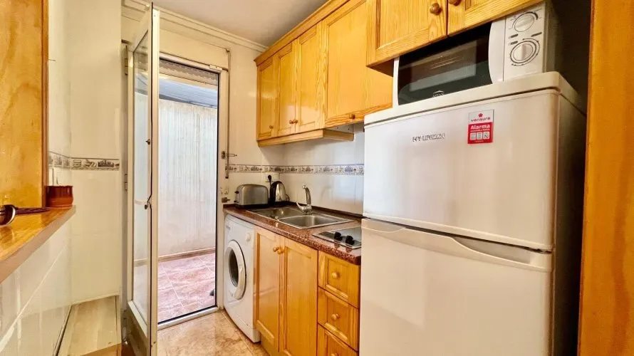 Квартира с 1 спальней в Торревьеха, Испания №2640 № 1