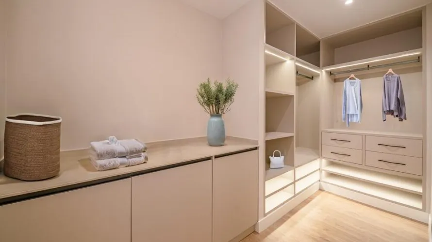 2 bedrooms apartment for sale, Madrid, Spain No. 636 № 5