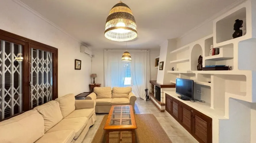 3 bedrooms villa for sale, Cabo Roig, Spain No. 106 № 25