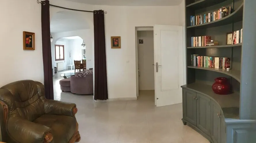 6 bedrooms villa for sale, Alicante, Spain No. 242 № 21