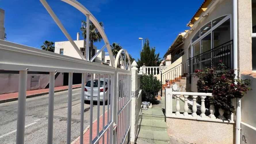 132m² house for sale, Torrevieja, Spain No. 884 № 27