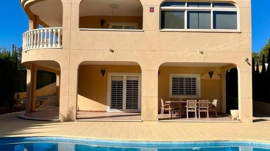 4 bedrooms villa for sale, Torrevieja, Spain No. 99 № 1