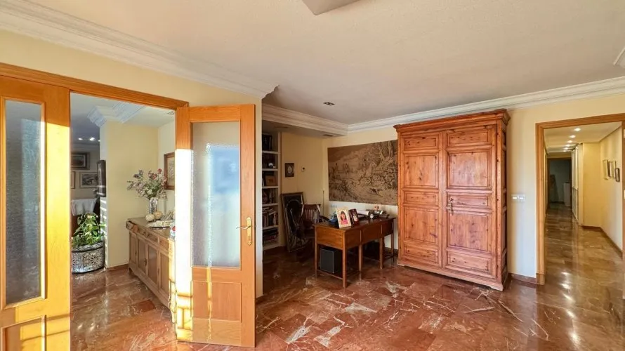 4 bedrooms apartment for sale, Torrevieja, Spain No. 84 № 18
