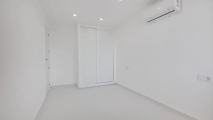 3 bedrooms apartment for sale, Torrevieja, Spain No. 903 № 25