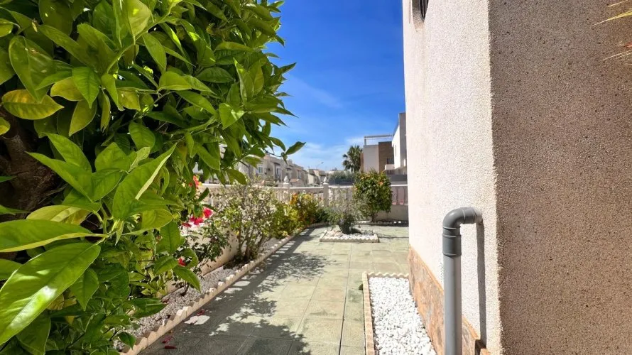 132m² house for sale, Torrevieja, Spain No. 884 № 20