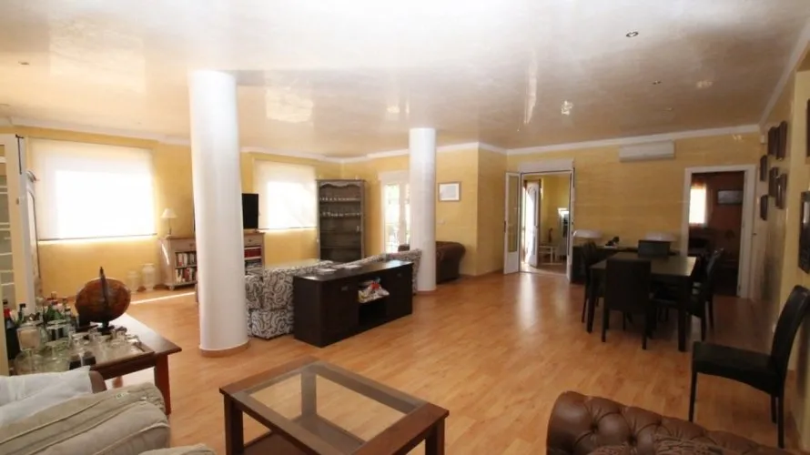 5 bedrooms villa for sale, Cabo Roig, Spain No. 563 № 5