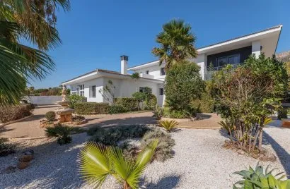 6 bedrooms villa for sale, Calpe, Spain No. 227