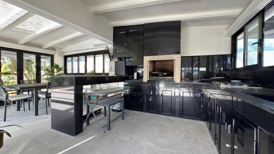 5 bedrooms villa for sale, San Juan, Spain No. 669 № 1