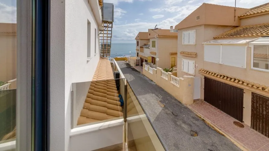 4 bedrooms villa for sale, Torrevieja, Spain No. 462 № 3