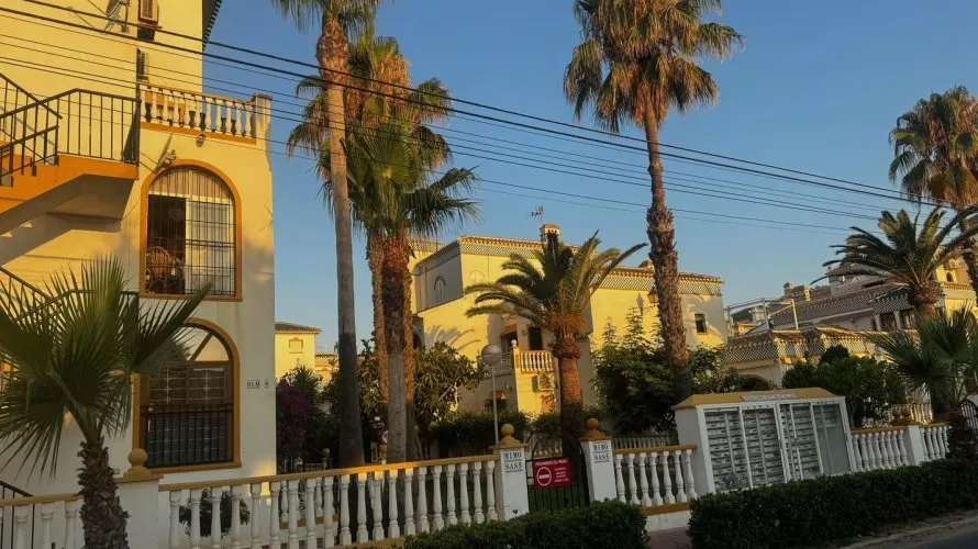 3 bedrooms apartment for sale, Torrevieja, Spain No. 795 № 20