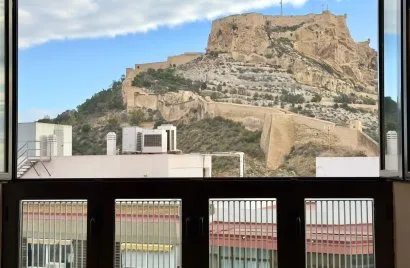 3 bedrooms apartment for sale, Alicante, Spain No. 183
