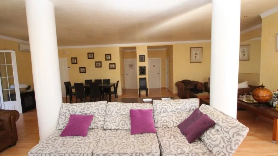 5 bedrooms villa for sale, Cabo Roig, Spain No. 563 № 9