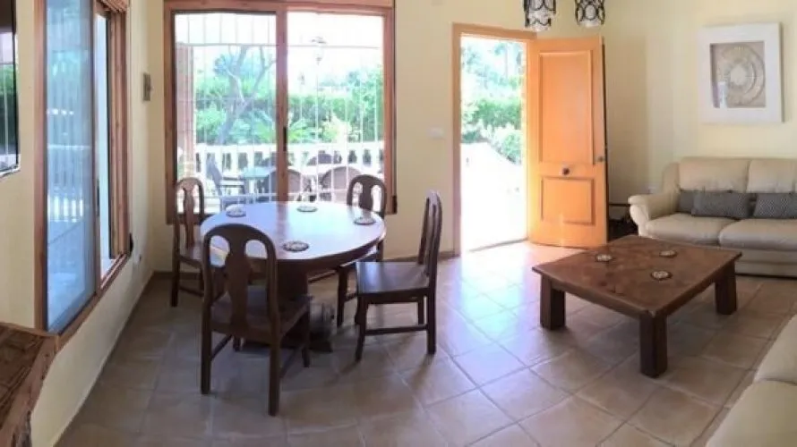 135m² apartment for sale, L'Eliana, Spain No. 471 № 3