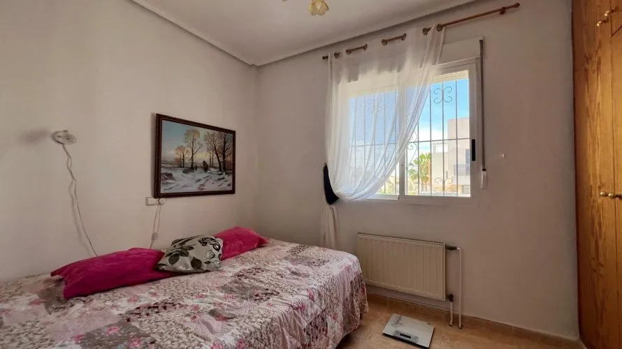 132m² house for sale, Torrevieja, Spain No. 884 № 1