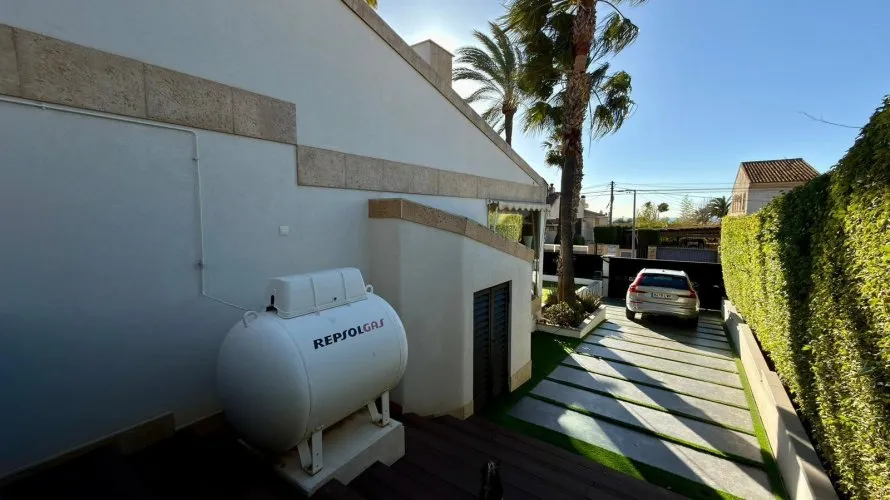 6 bedrooms villa for sale, Benidorm, Spain No. 246 № 19