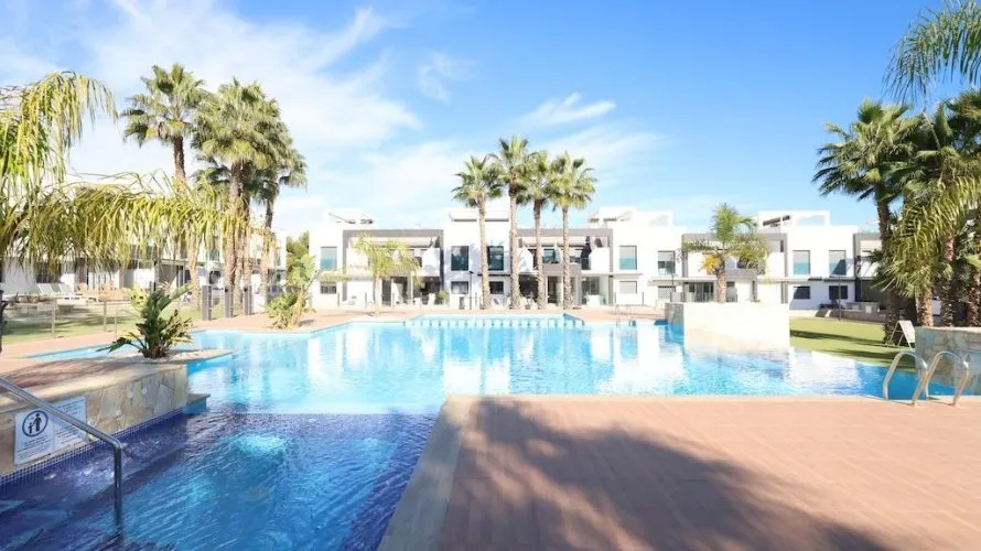 2 bedrooms apartment for sale, La Zenia, Spain No. 935 № 17