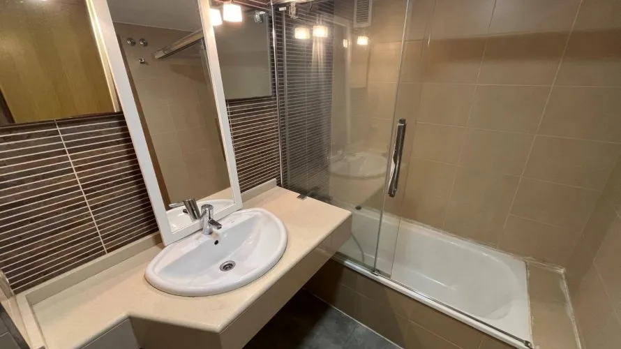 2 bedrooms apartment for sale, Alicante, Spain No. 92 № 18